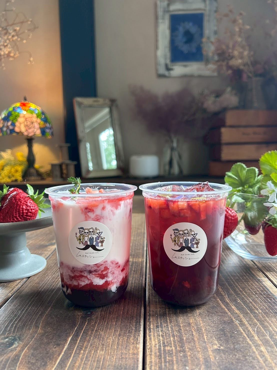 苺のわらび餅ドリンク