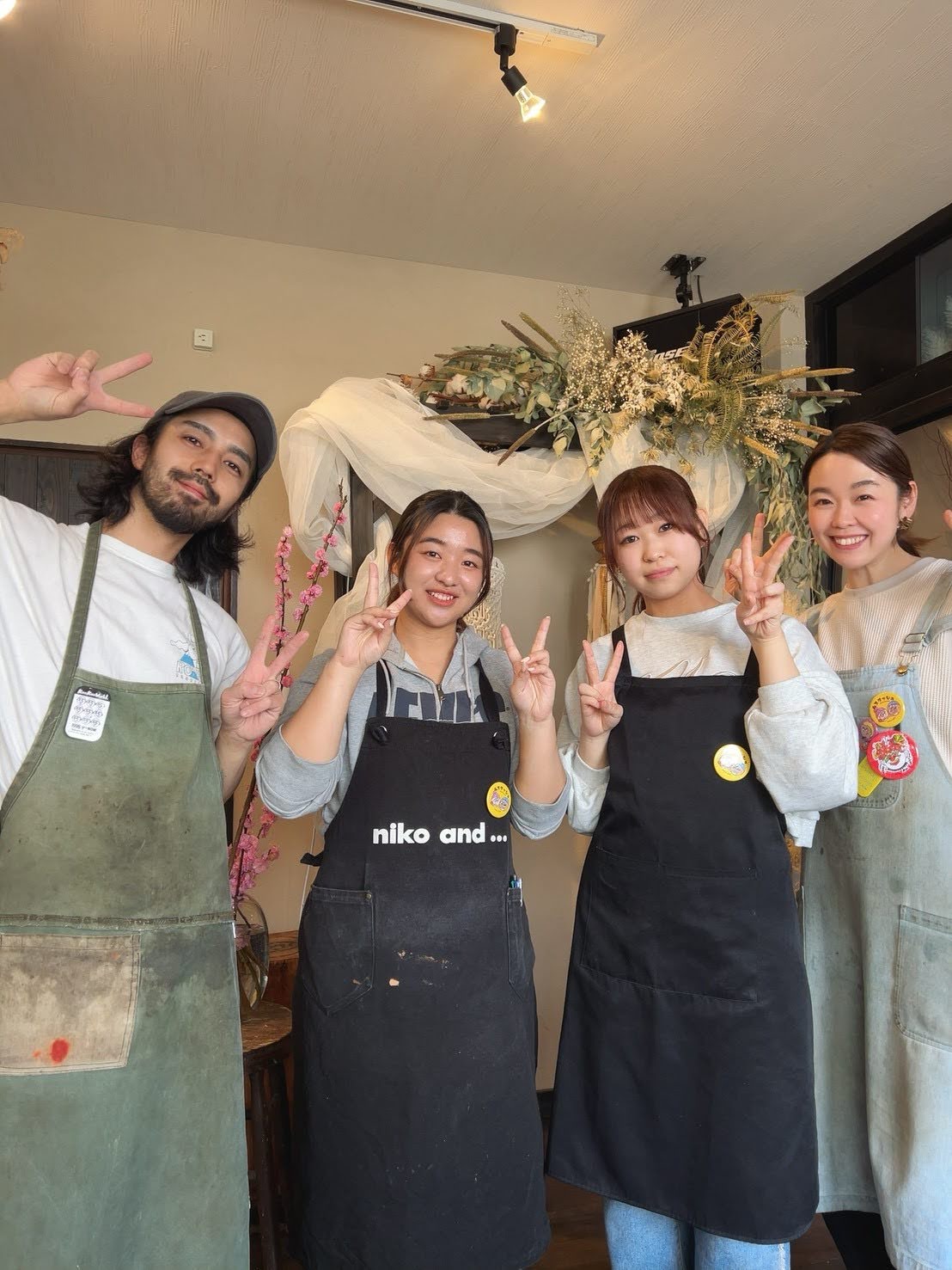 スタッフ4人